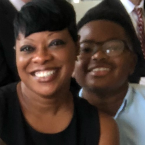 Meet your Posher, Tish - Picture 3 of 3